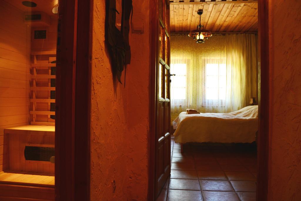 Galindia Hotel Iznota Phòng bức ảnh